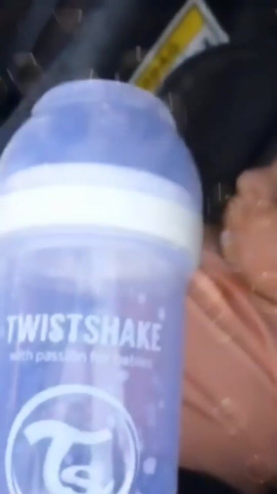 TWISTSHAKE anti-colic baby bottle