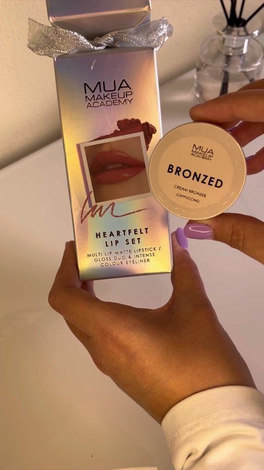 Unboxing: Lip and Bronzer Set, MUA Products