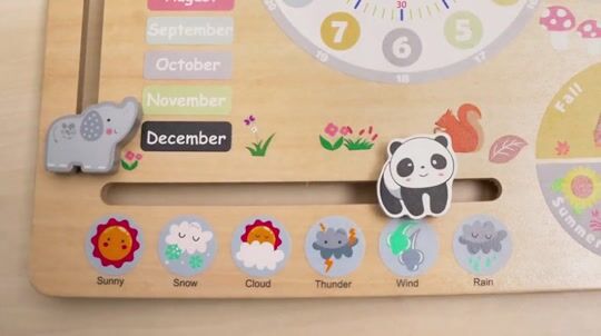 Wooden Calendar for Kids: Learning with Joy Every Day!