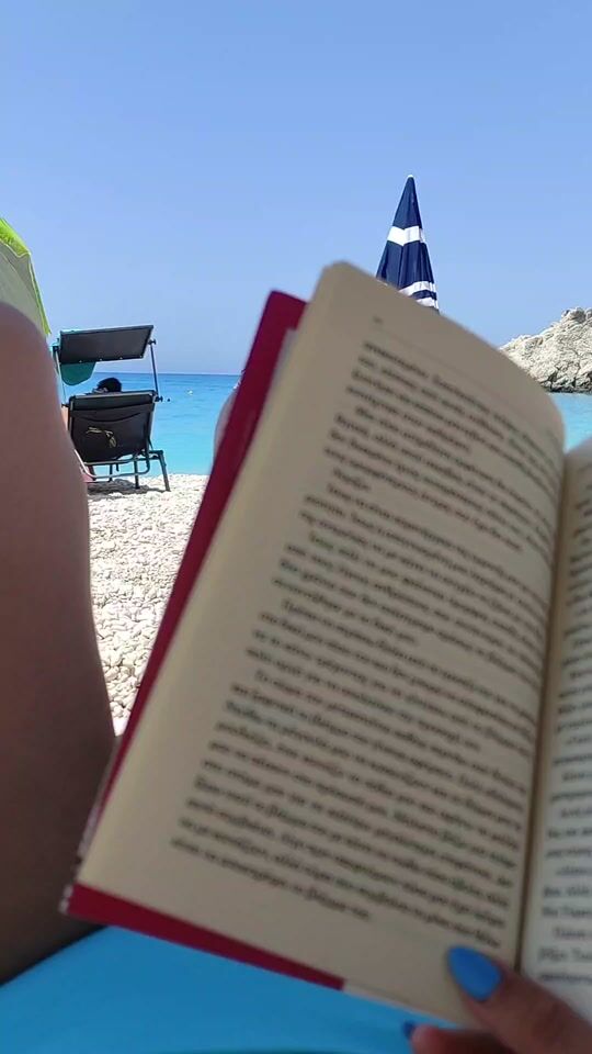 Beach Reading | Νοέμβρης 9 by Colleen Hoover 