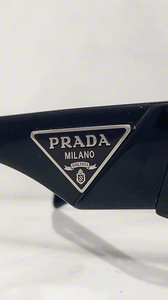 Ένα από τα αγαπημένα μου Prada από τη νέα συλλογή ❤️