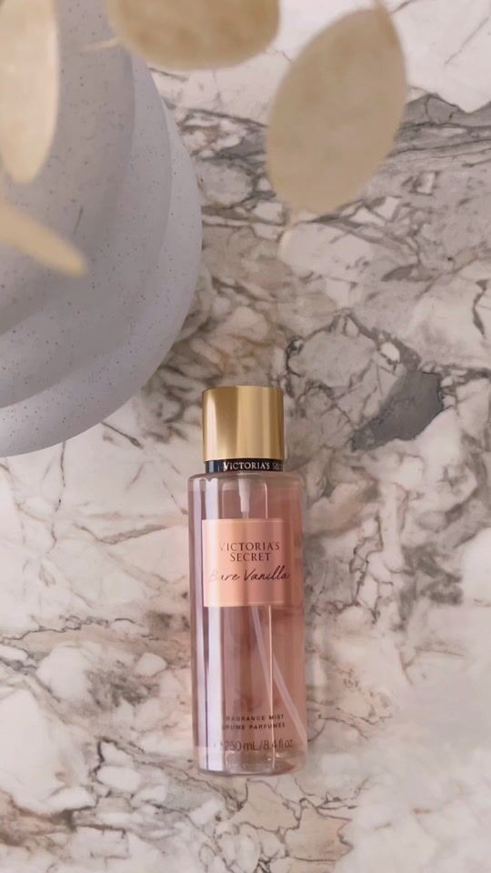 Victoria's Secret Bare Vanilla Body Mist
Mireasma de Corp Victoria's Secret Bare Vanilla