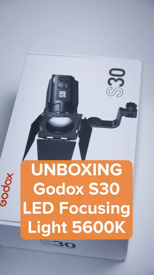 UNBOXING Godox S30 LED Focusing Light 5600K 30W