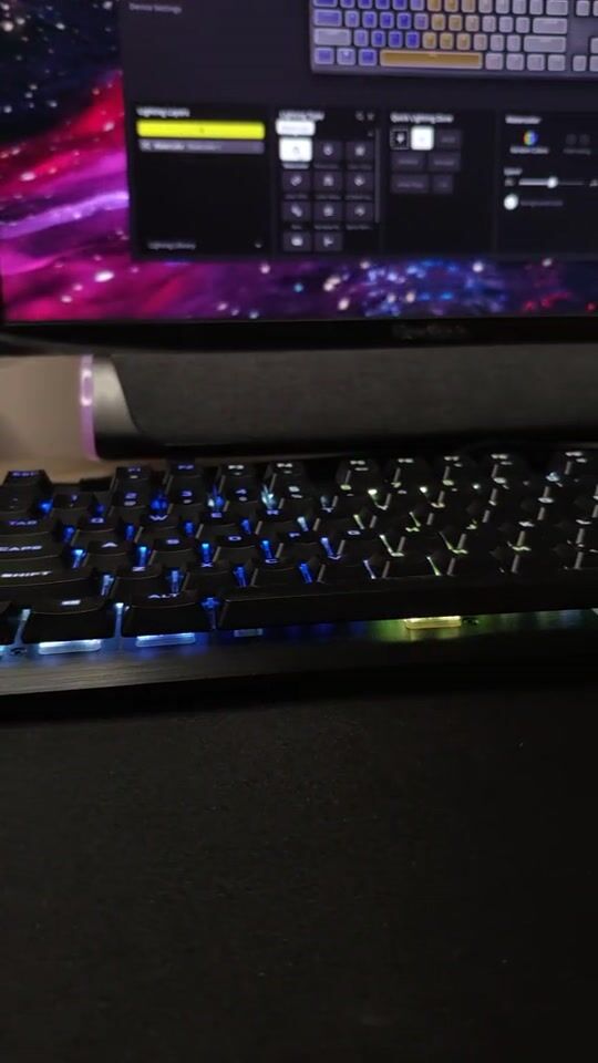 Tastatura Corsair K60 Pro cu RGB