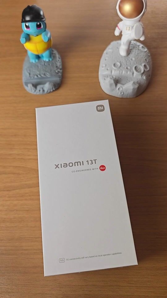 Deschiderea pachetului Xiaomi 13T | Leica și ambalaj cu conținut bogat!