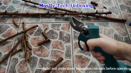 Quick Test on the most powerful Battery Pruning Shears (Makita type)