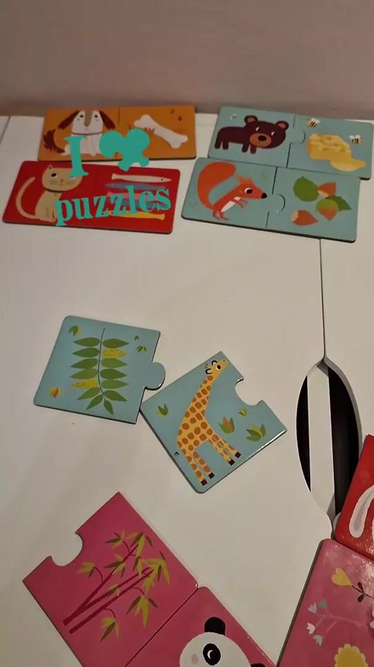 2-Piece Puzzle. What do the little animals eat?? ?????? From Djeco, of course!!