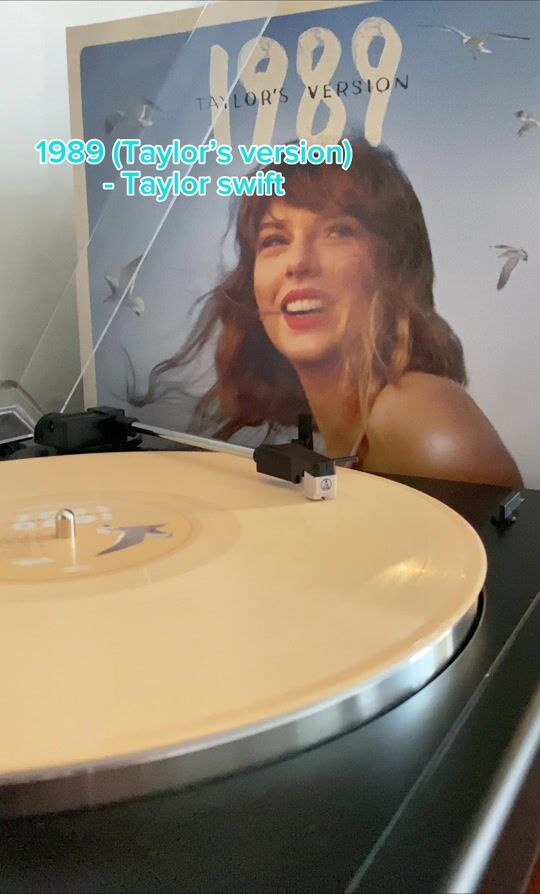 1989 (Taylor’s version) 🩵💛