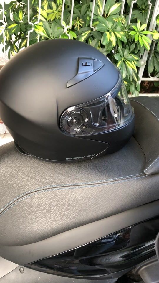 Review for Pilot Turn SV Black Matt Motorcycle Helmet Flip-Up 1450gr with Sunvisor