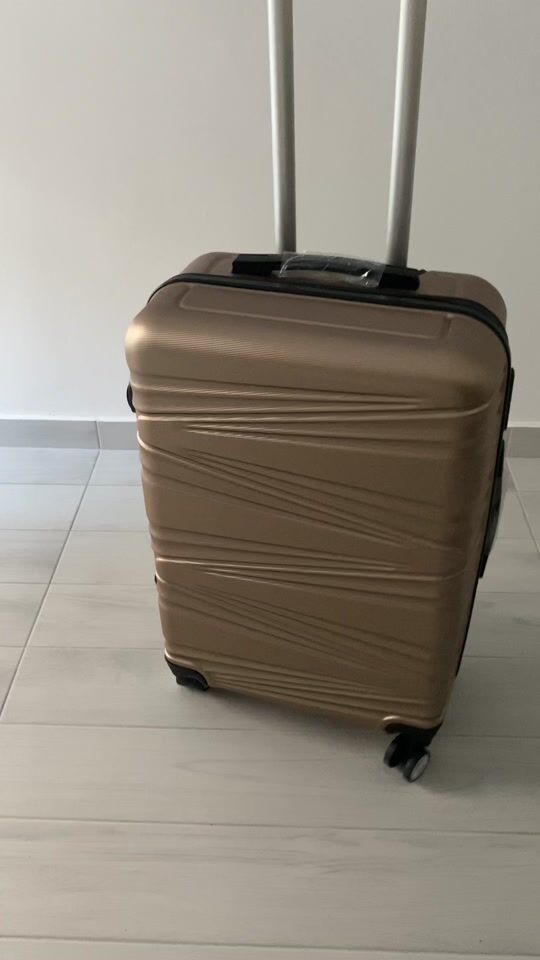 Μεσαία βαλίτσα ταξιδιού ✈️🧳🏷️