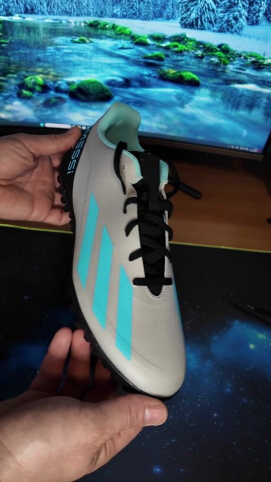 Pantofi de fotbal Adidas X Crazyfast Messi.4 TF cu tălpi cu șuruburi!!!