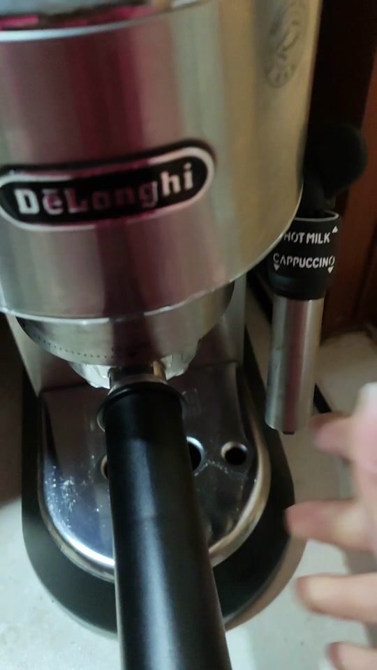 De'Longhi Dedica Pump Metal Espressomaschine 1300W 15bar Druck
