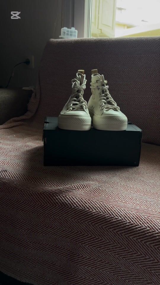 Unboxing my new Converse boots