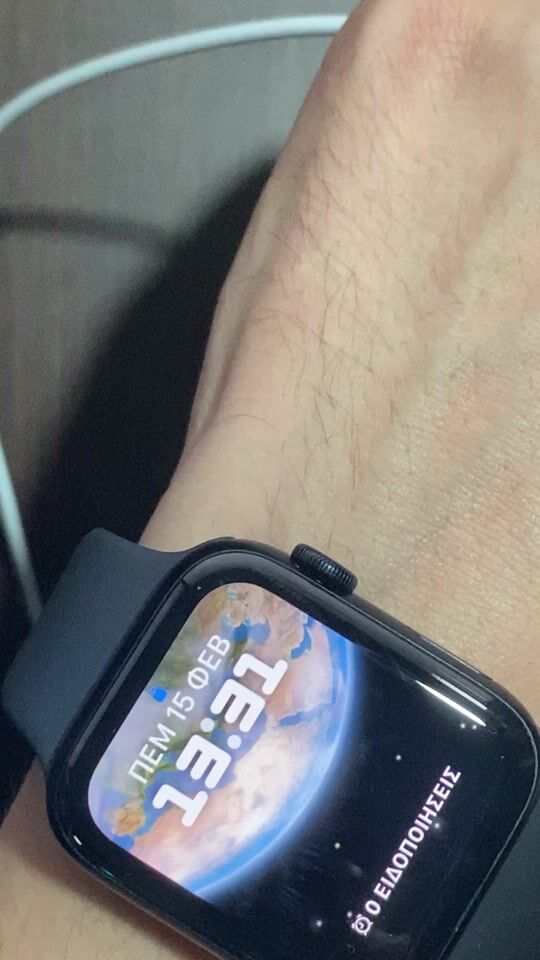 În sfârșit am cumpărat încărcătorul potrivit pentru Apple Watch-ul meu!