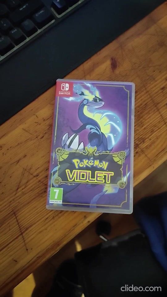 Pokemon Violet Auspacken