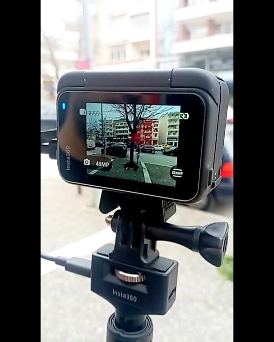 Αξιολόγηση για Insta360 Ace Pro Action Camera 8K Υποβρύχια με WiFi με Οθόνη