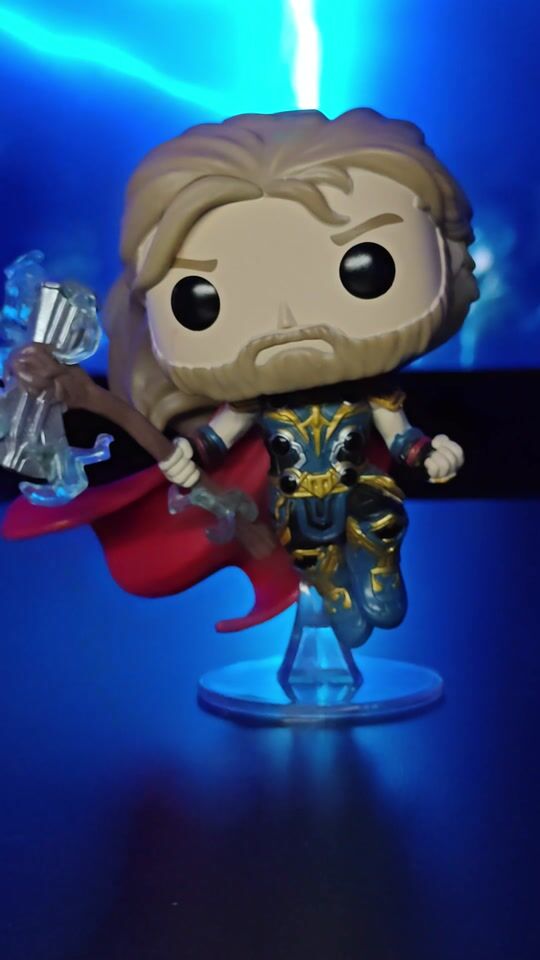 Thor: Iubire și Tunet Funko Pop! #1040 Figurina cu capul balansant