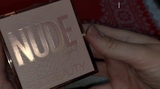 ❣️ Εντυπώσεις και swatches από  Huda beauty - nude light 💗✨😍 