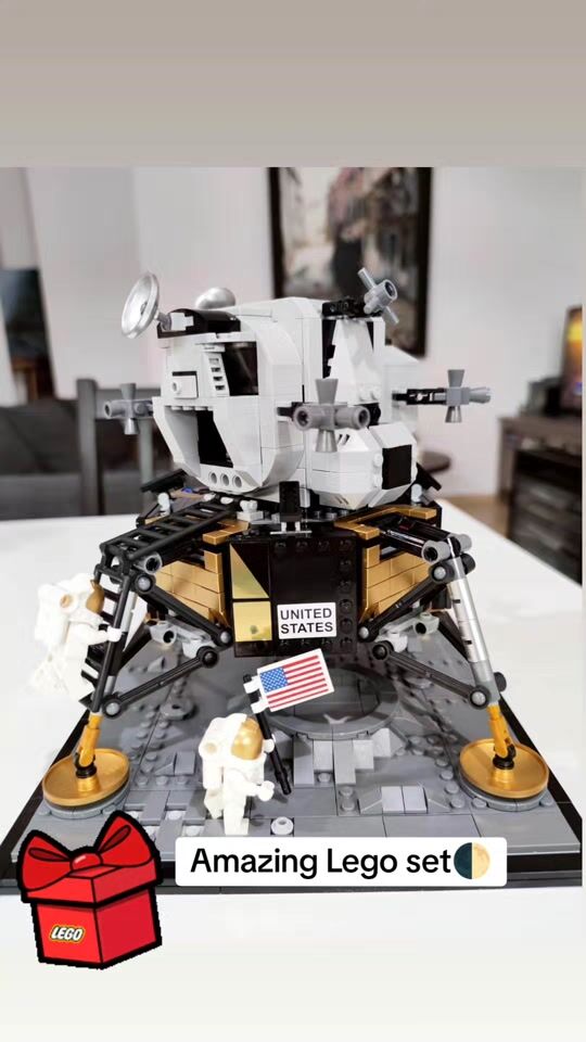 Lego Creator Expert: NASA Apollo 11 Lunar Lander 