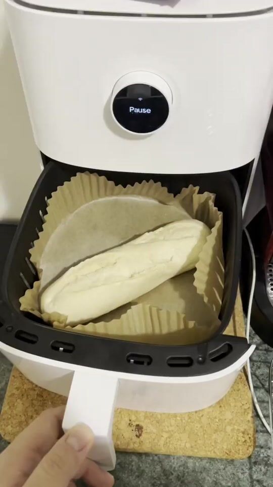 Επική σαντουιτσάρα με μπαγκέτα από το air fryer με αυγό και αβοκάντο