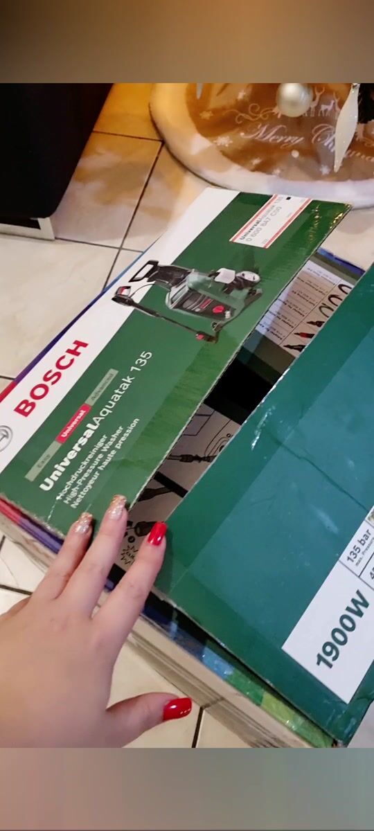 Unboxing! Bosch Universal Aquatak 135