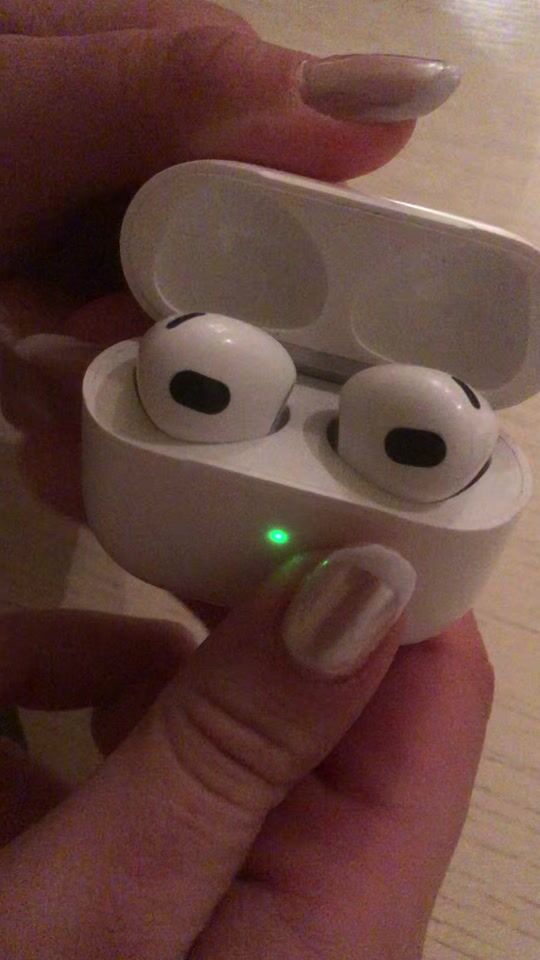 Apple AirPods (2nd generation) Earbud Bluetooth Handsfree 
