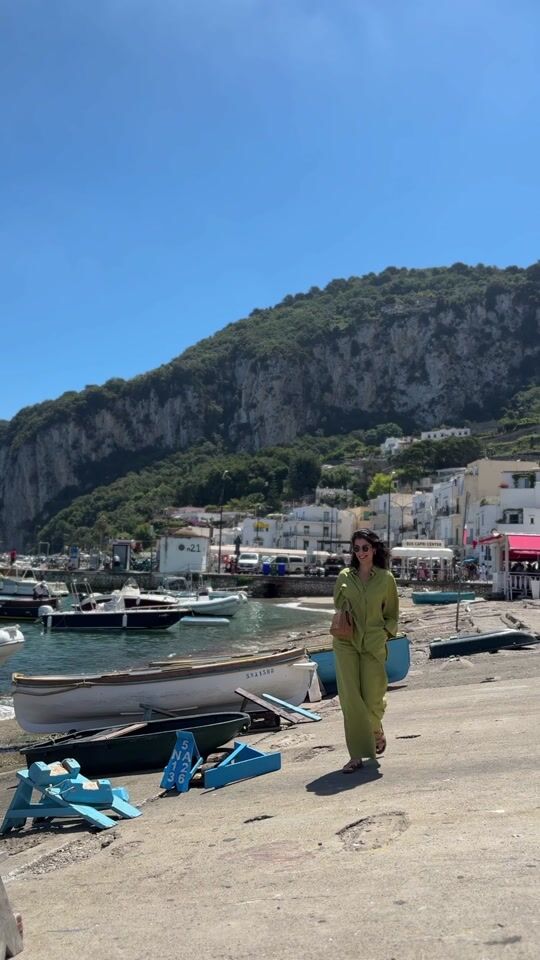My favorite outfit in Capri, Italy ✨