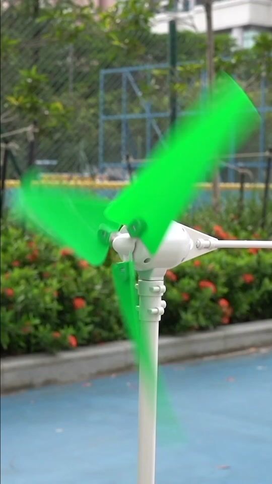 Build your own wind turbine! (for kids 5+)