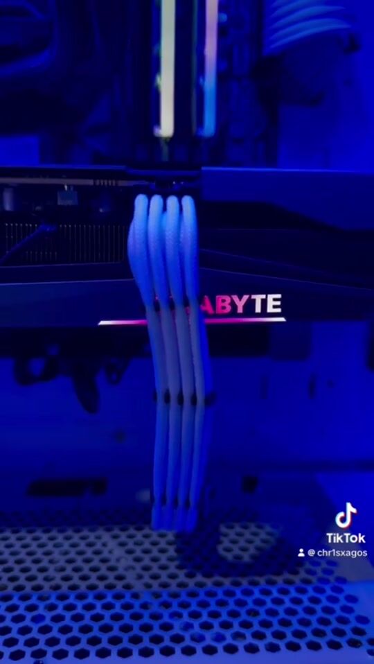 Add custom cables to your PC ?