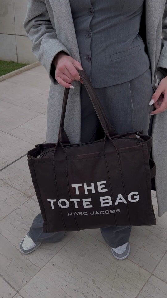 Geantă tip toată Marc Jacobs - Cea mai convenabilă geantă de zi cu zi!