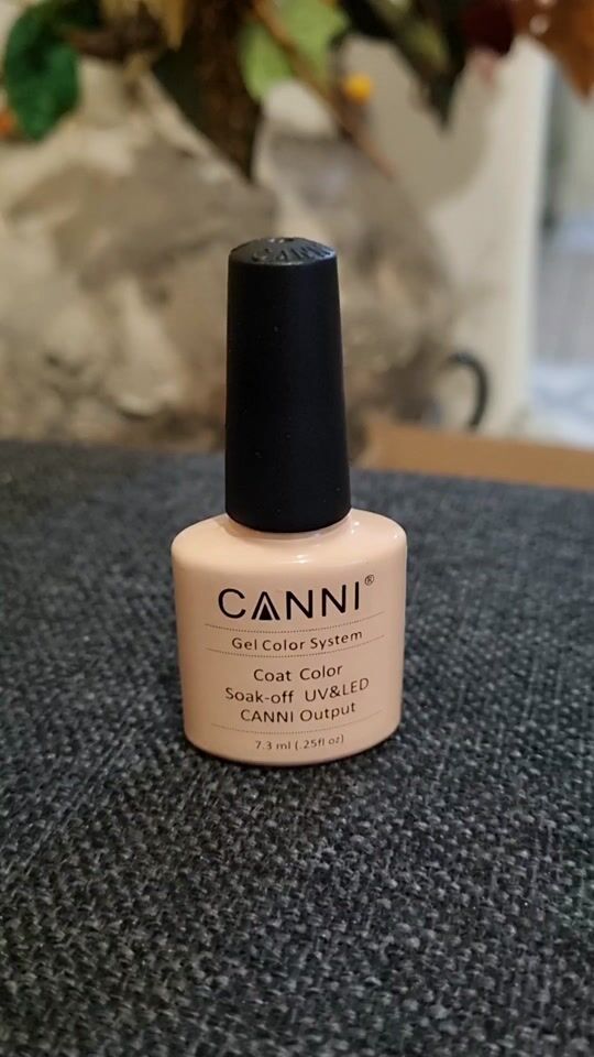 Recenzie pentru Oja Semipermanentă Canni Classic 101 Light Nude 7.3ml