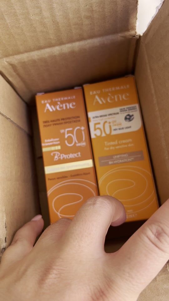 Unboxing my Avene tinted sunscreens with SPF 50.