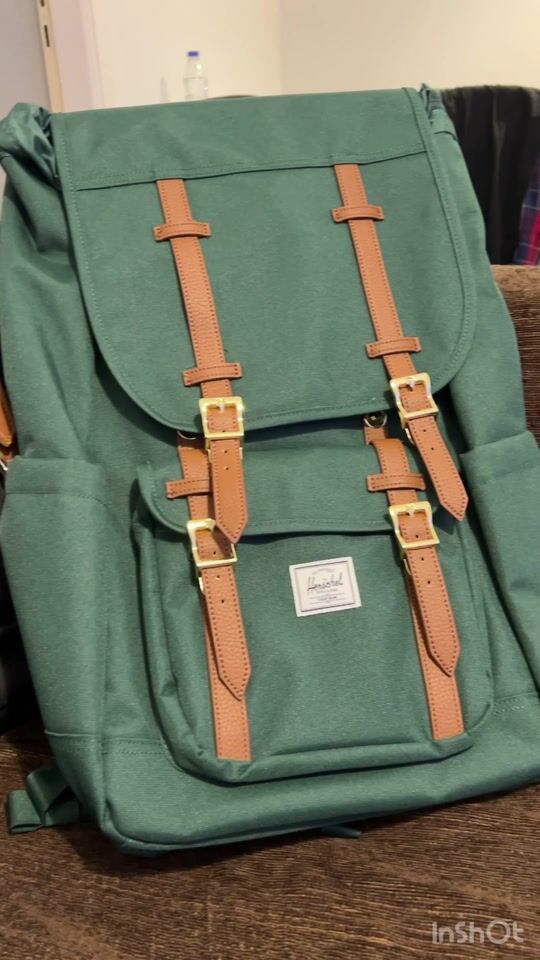 Grab your favorite Herschel Backpack 🎒