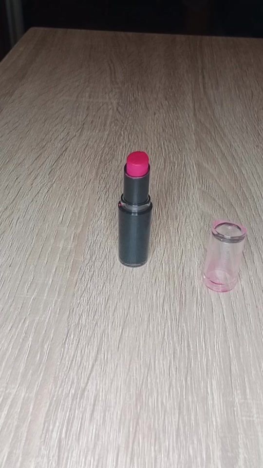 Wet and wild matte long-lasting lipstick for all day