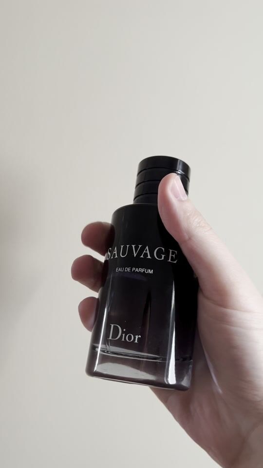 ? Dior - Sauvage EDP ? Mai bun decât EDT