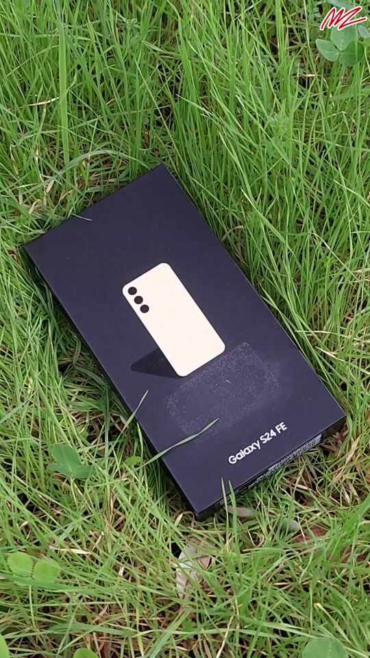 Galaxy S24 FE - Разопаковане