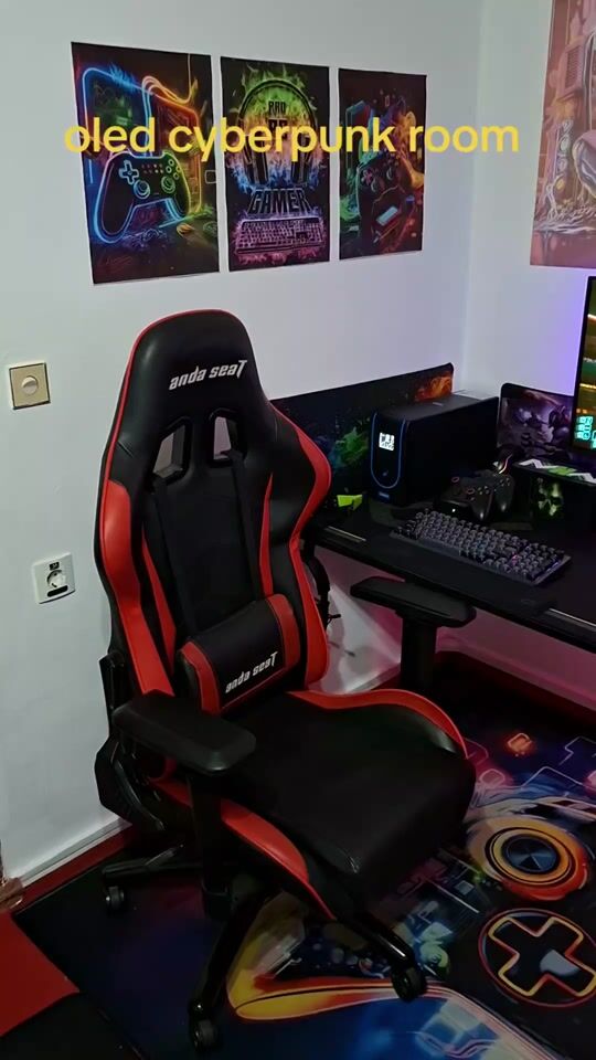 Cameră OLED Cyberpunk