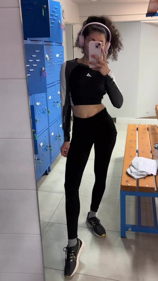 Lieblings-Sport-Crop-Top mit offenem Rücken ?