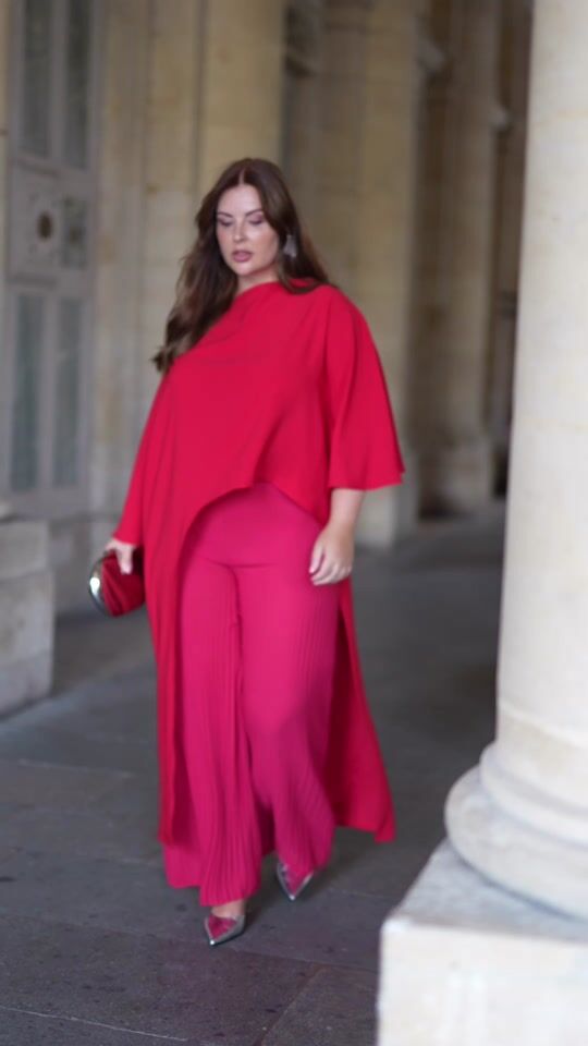 Crimson Chic 🔴 Parisian fashion redefined