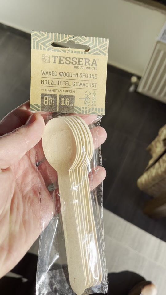 Wooden spoons with wax!