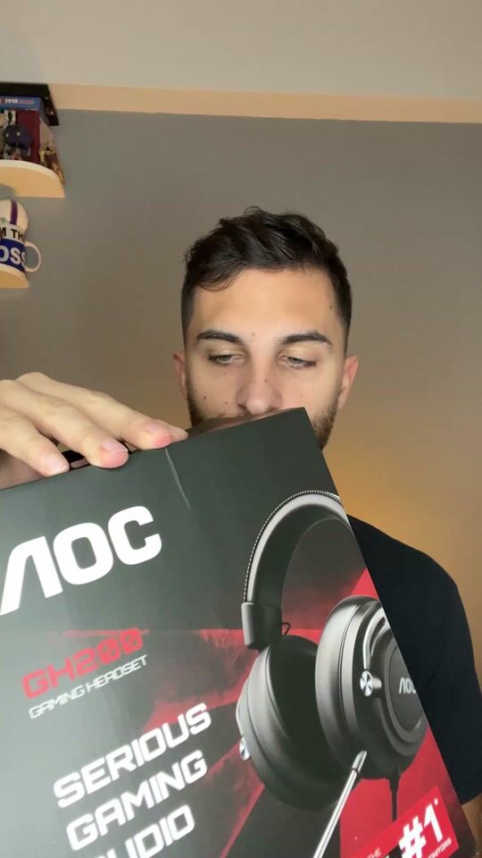 Budget over-ear gaming headset από την AOC.