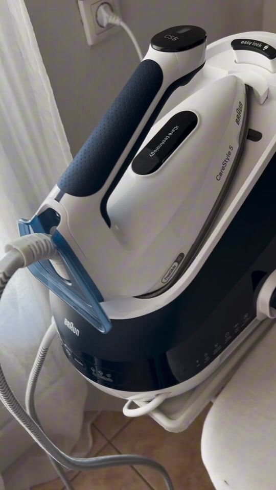 Braun Care Style 5: The best ironing system with a convenient handle, lightweight.