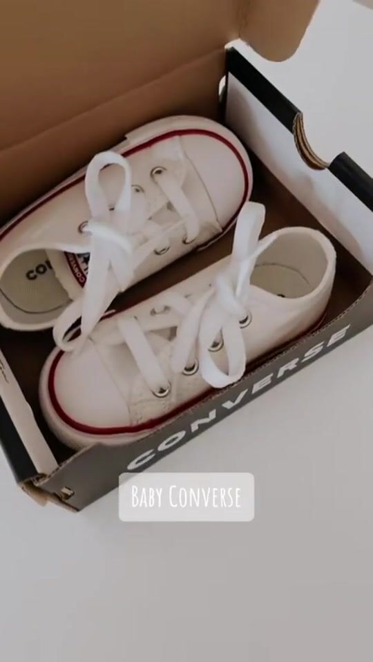 Baby Converse shoes 👟 