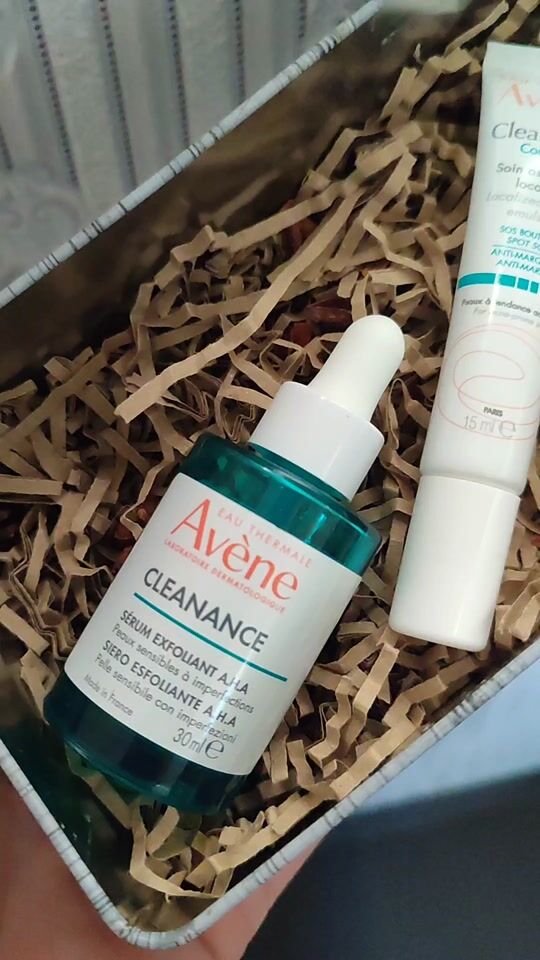 Facial care for imperfections Avene series