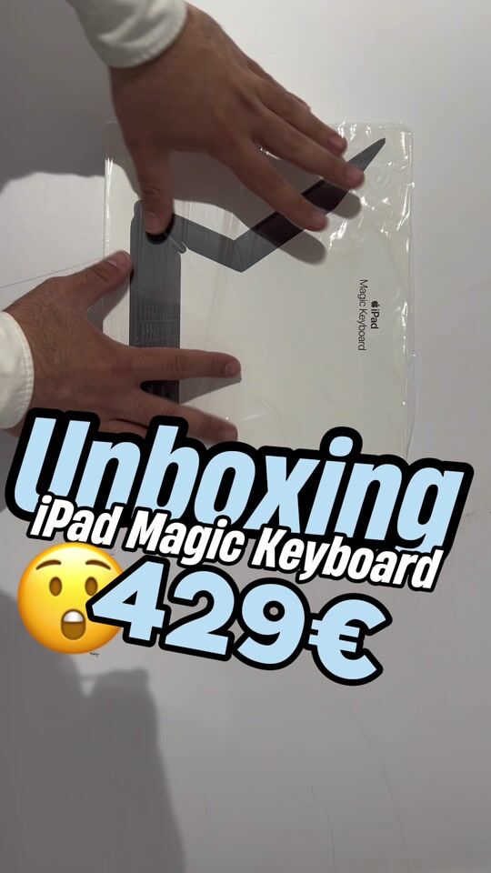 Unboxing Apple Magic Keyboard for iPad Pro 12.9‑inch (6th Generation) 