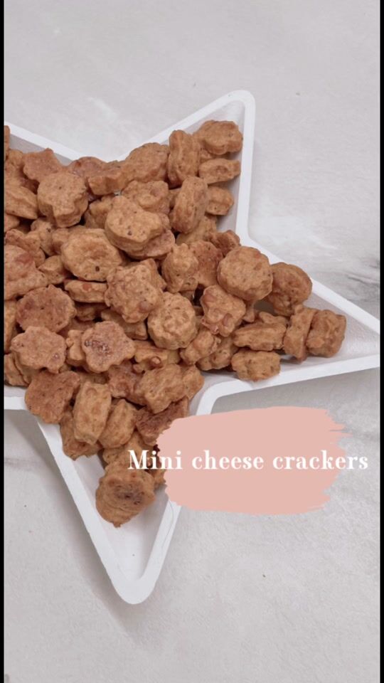 Mini cheese crackers for the whole family.