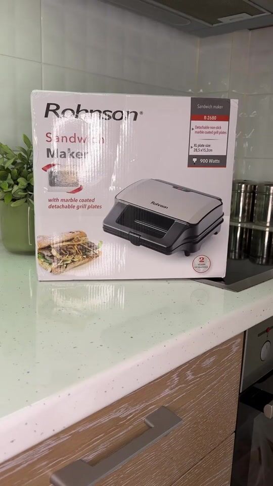 Unboxing my new toaster from Rohnson 🥪