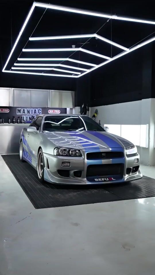 Nissan Skyline R34 x Maniac Line