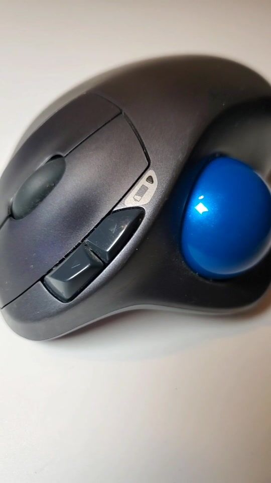 logi mouse with ball