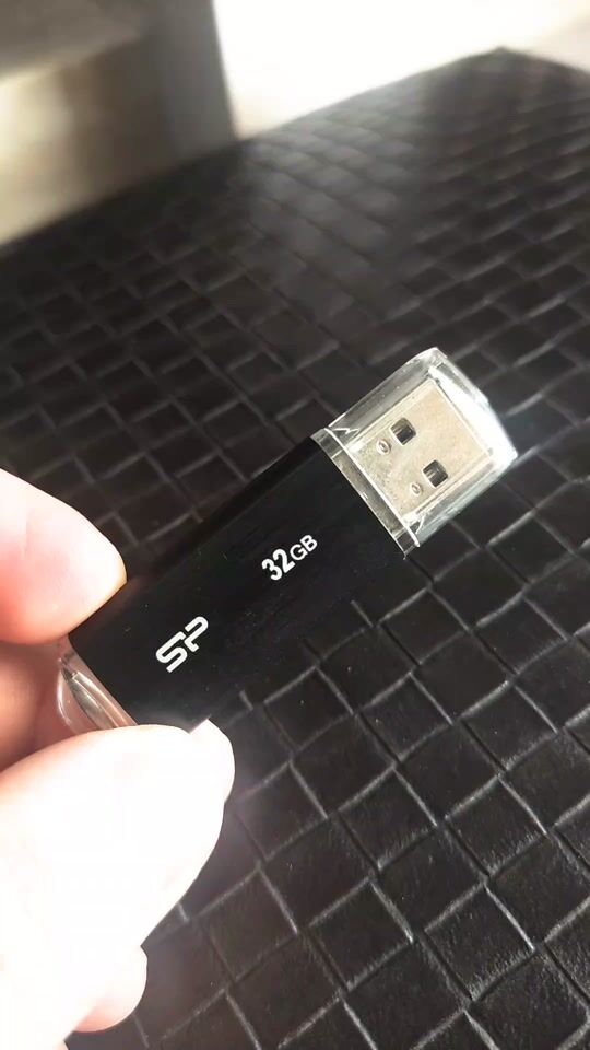 Cheap USB stick 